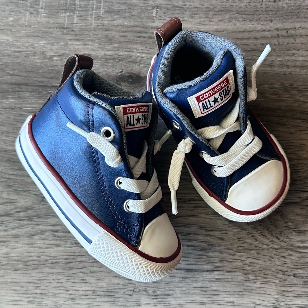 Converse Kids Blue High-Top Sneakers size 4C
